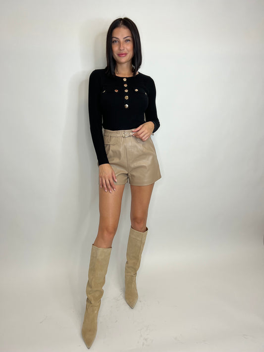 Elegantné koženkové kraťasy s opaskom TERY